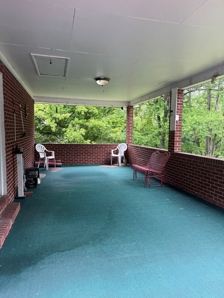 934 N Wolf Creek, Pilgrim, KY 41250 - #3