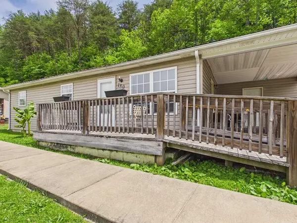 181 Buskirk Drive, Thelma, KY 41260
