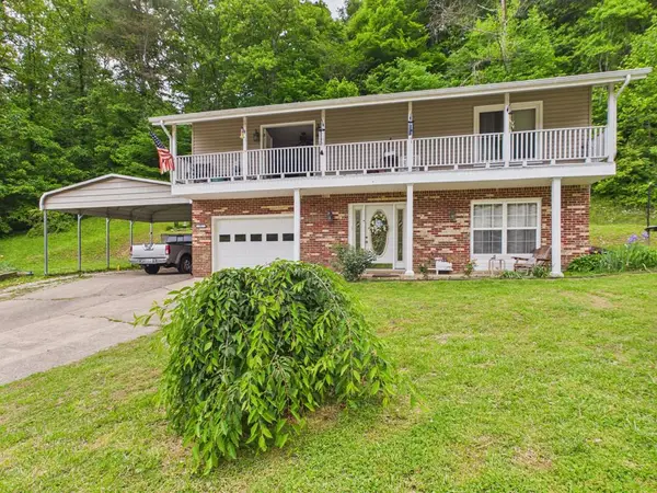 77 Mckenzie Addition, Van Lear, KY 41265
