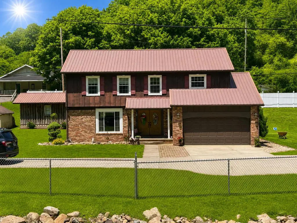 15 Walace Rd, Elkhorn City, KY 41522 - #1