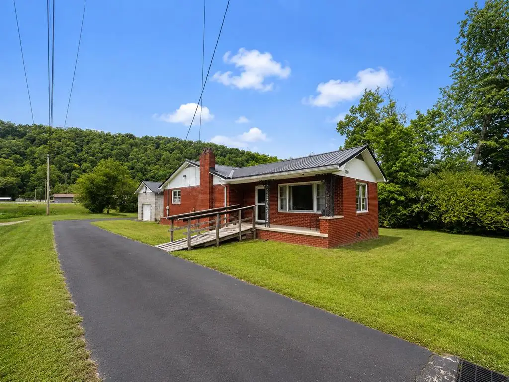 300 E Main Street, Stanville, KY 41659 - #1