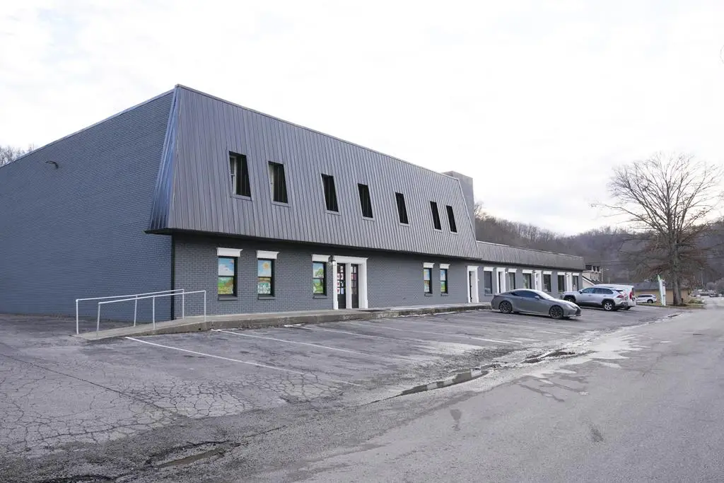 816 Fm Stafford, Paintsville, KY 41240 - #1