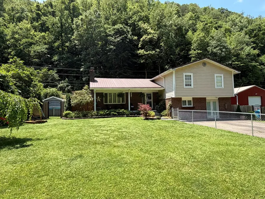 334 Armory Road, Prestonsburg, KY 41653 - #3