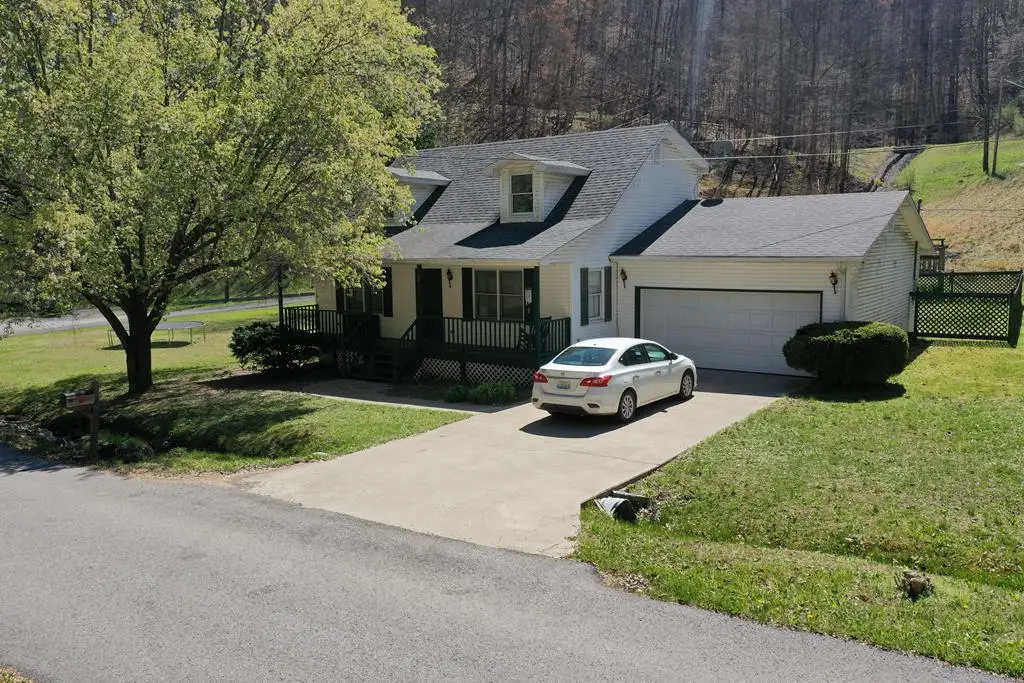 244 Chimney Rock Rd, Hazard, KY 41701 - #1