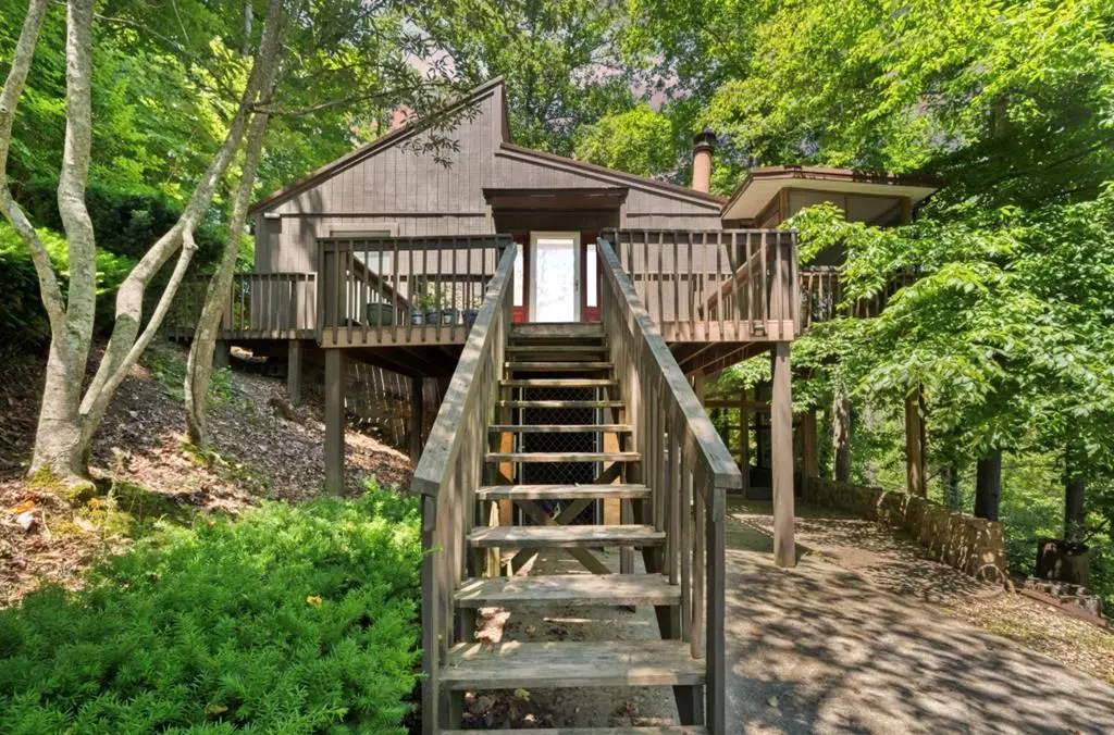 207 Cliff View Lane, Hazard, KY 41701 - #1