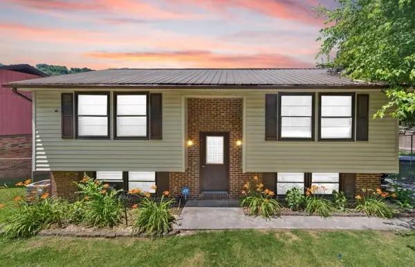 219 Perry Ave, Hazard, KY 41701