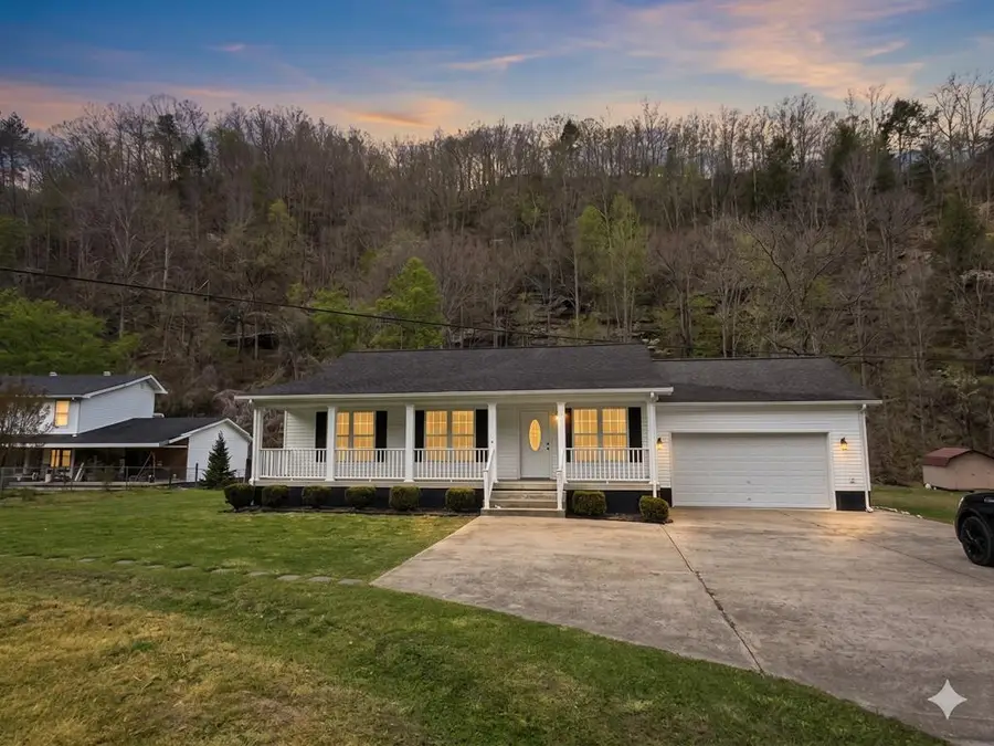 516 Middle Fork Rd, Mozelle, KY 40803 - #2