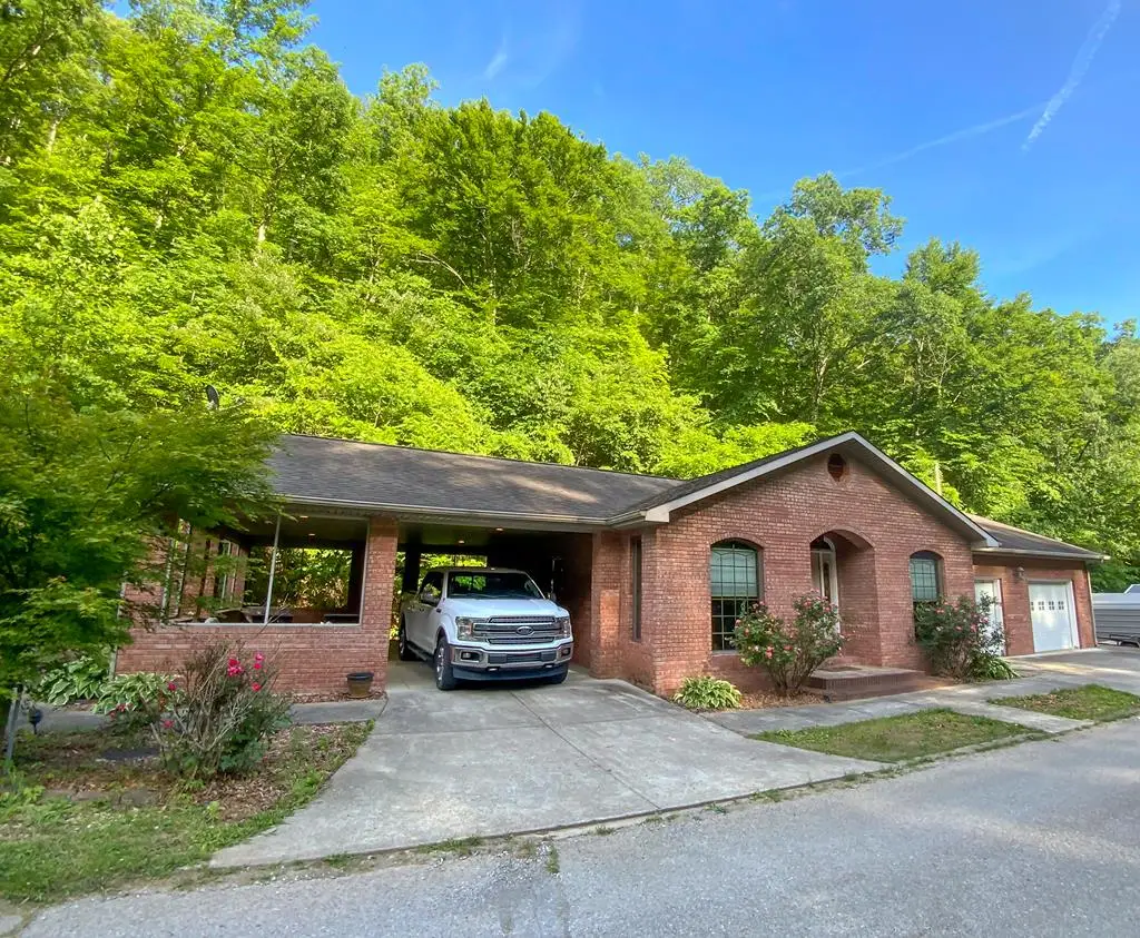 118 Stamper Branch Rd, Wayland, KY 41666 - #1