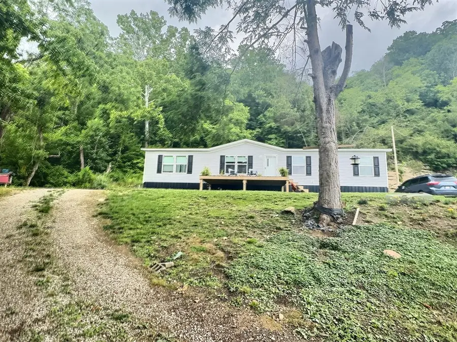 56 Osborne Lane, Eastern, KY 41622 - #3