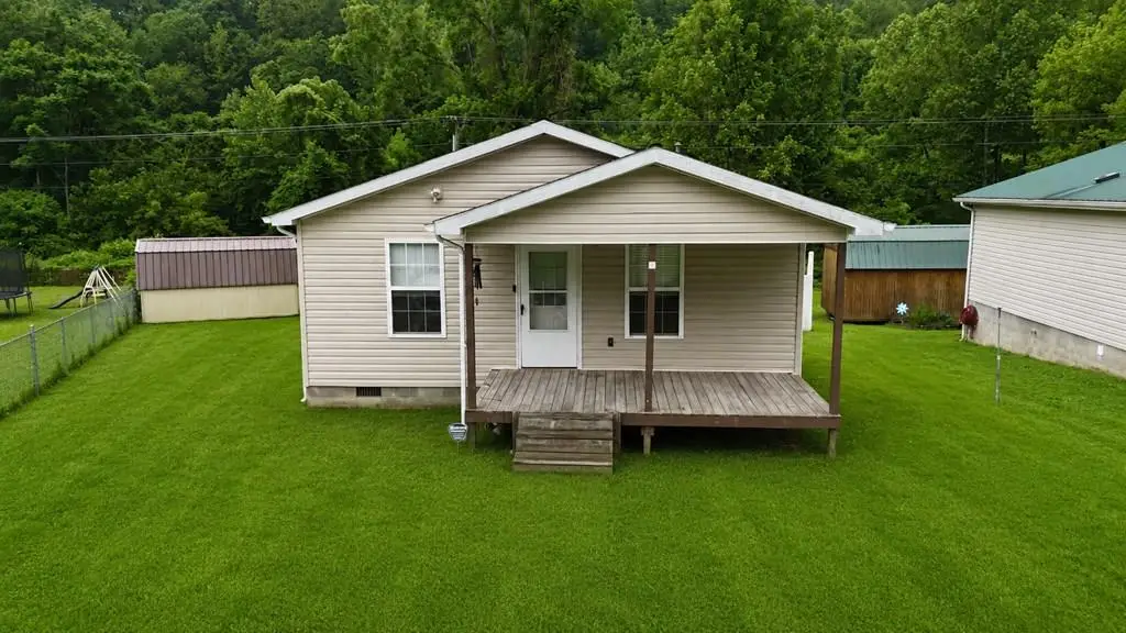 115 Stambaugh Estates Dr., Stambaugh, KY 41257 - #1