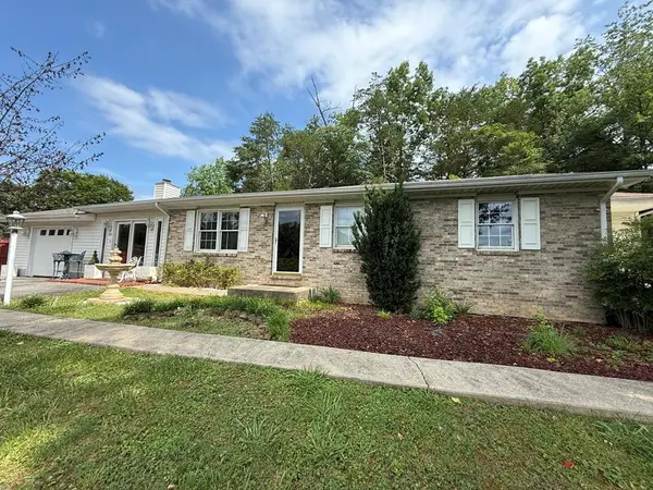384 Pine Ridge, Harold, KY 41635