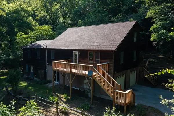 108 Mayapple Lane, Dwarf, KY 41739