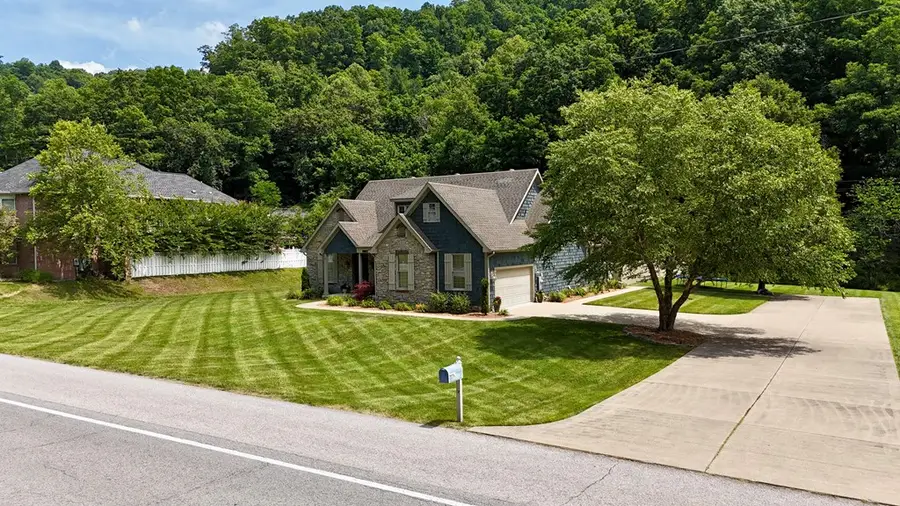 658 Cedar Creek Road, Pikeville, KY 41501 - #2