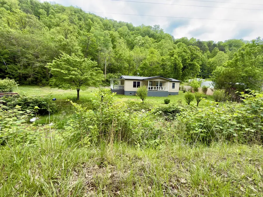 1176 Dorton Jenkins Highway, Dorton, KY 41537 - #2