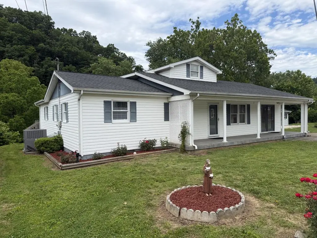 369 Wallen Drive, Van Lear, KY 41265 - #1
