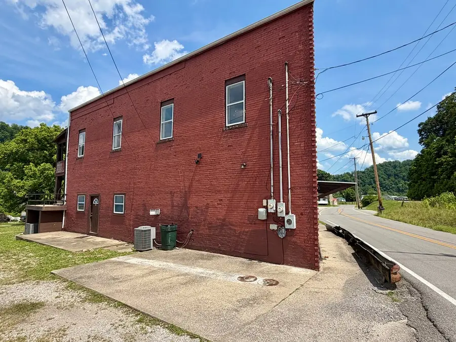 484 Ky Route 302, West Van Lear, KY 41268 - #3