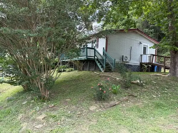 288 Pike Floyd Hollow, Betsy Layne, KY 41605