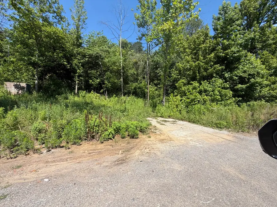 135 Railroad St., Dwale, KY 41621 - #2