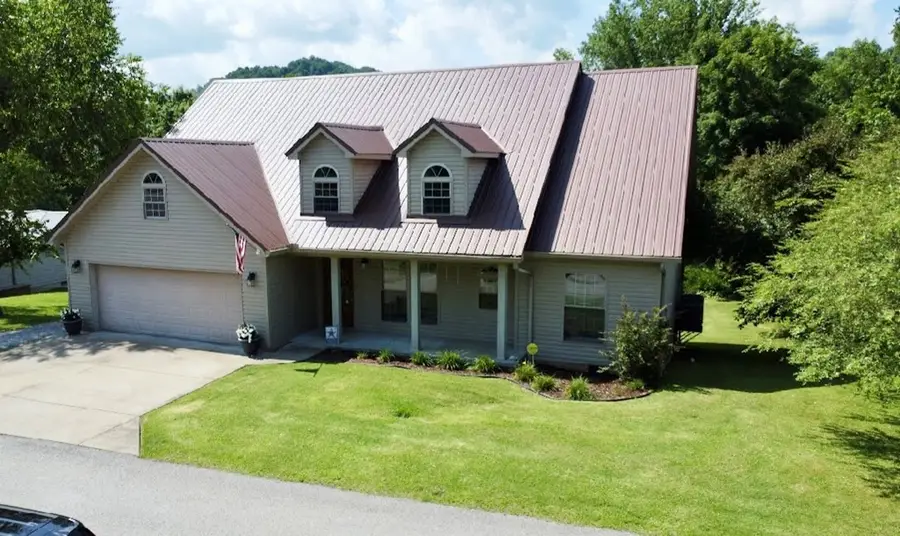 137 Gilliam Street, Pikeville, KY 41501 - #2