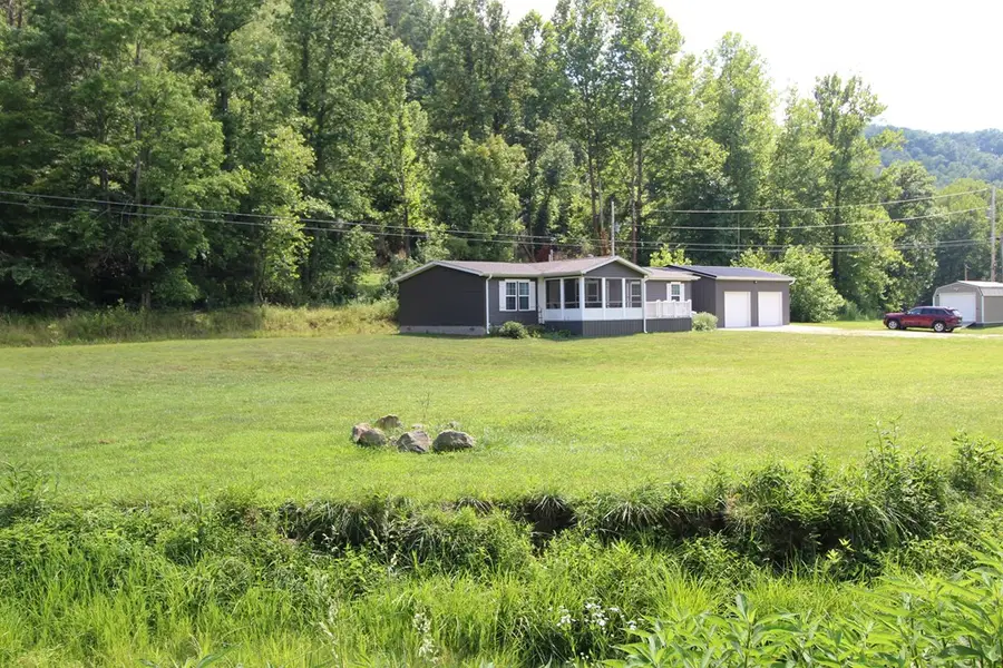 3791 Chestnut Rd, Whitehouse, KY 41240 - #2