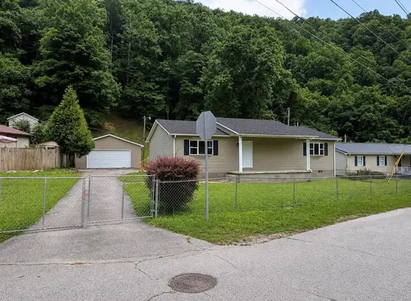 48 Beech Nut, Matewan, WV 25678