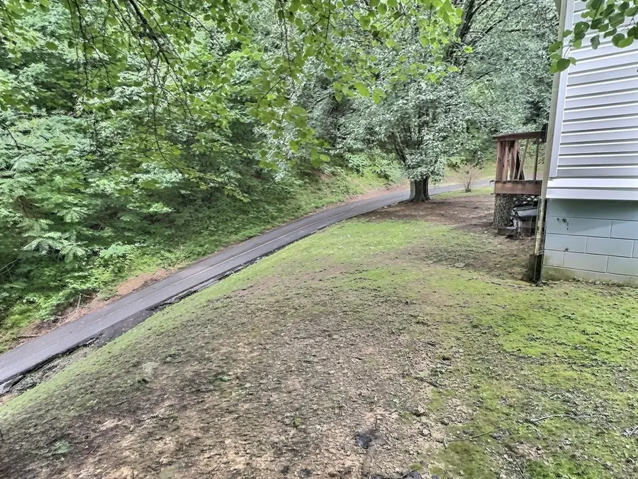 126 Maple Hill Drive, Pikeville, KY 41501 - #3