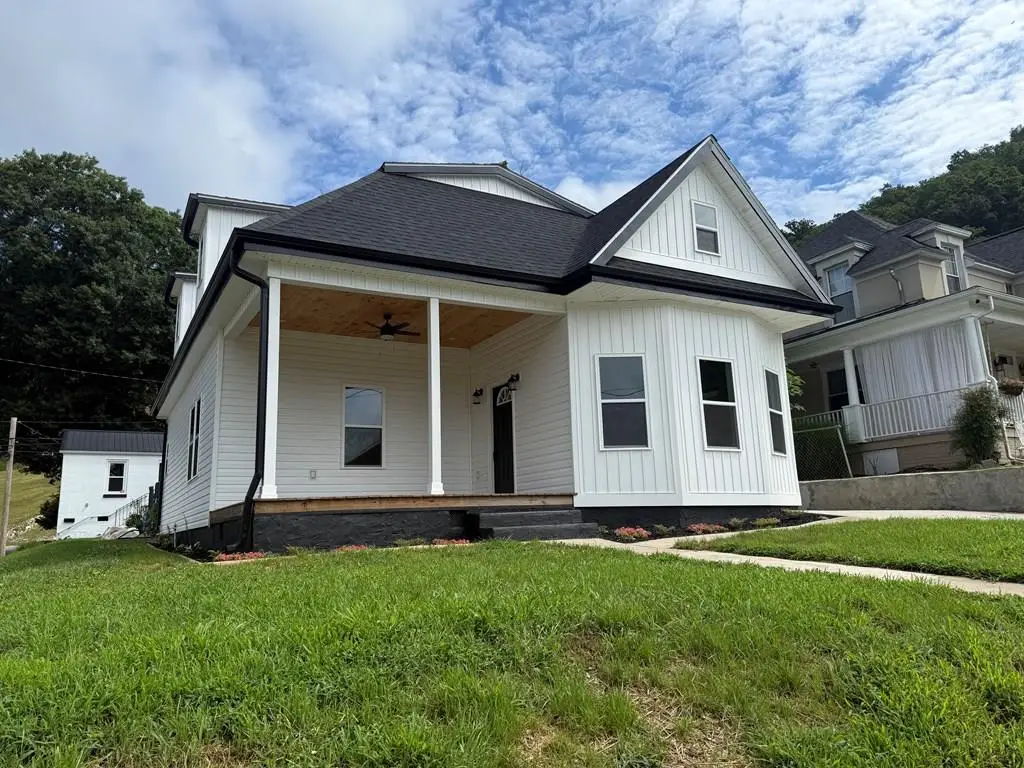 121 4th, Paintsville, KY 41240 - #1