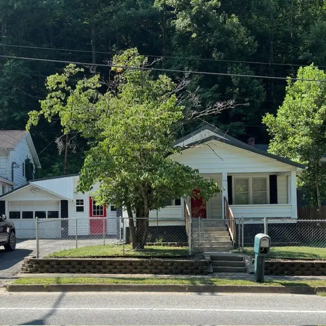 518 Town Mountain Road, Pikeville, KY 41501 - #2