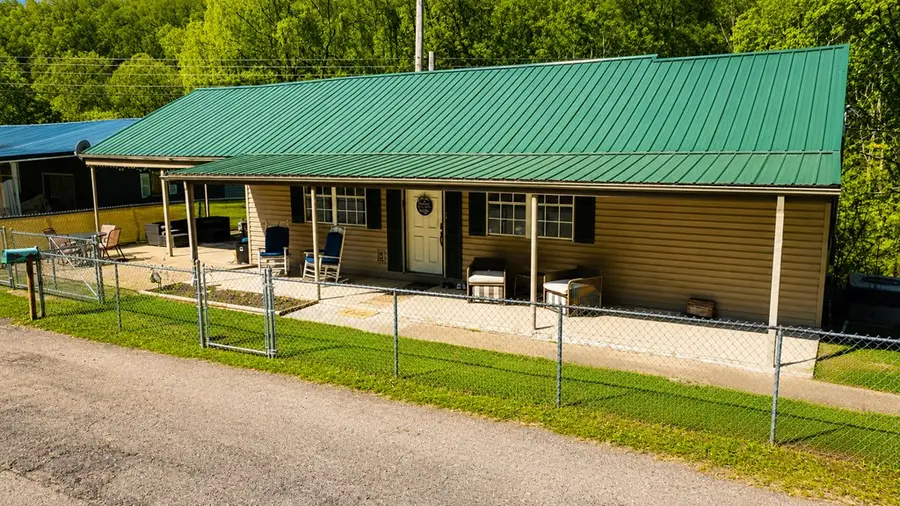2004 South Mayo Trail, Pikeville, KY 41501 - #2
