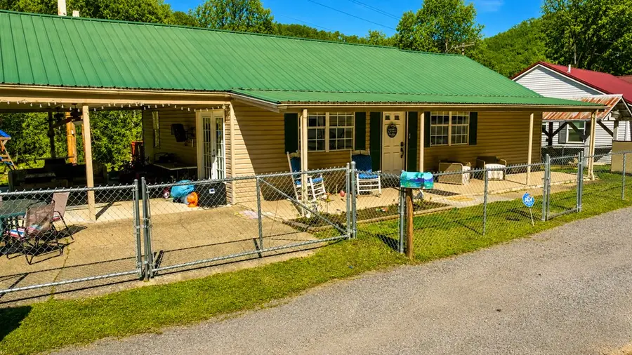 2004 South Mayo Trail, Pikeville, KY 41501 - #3