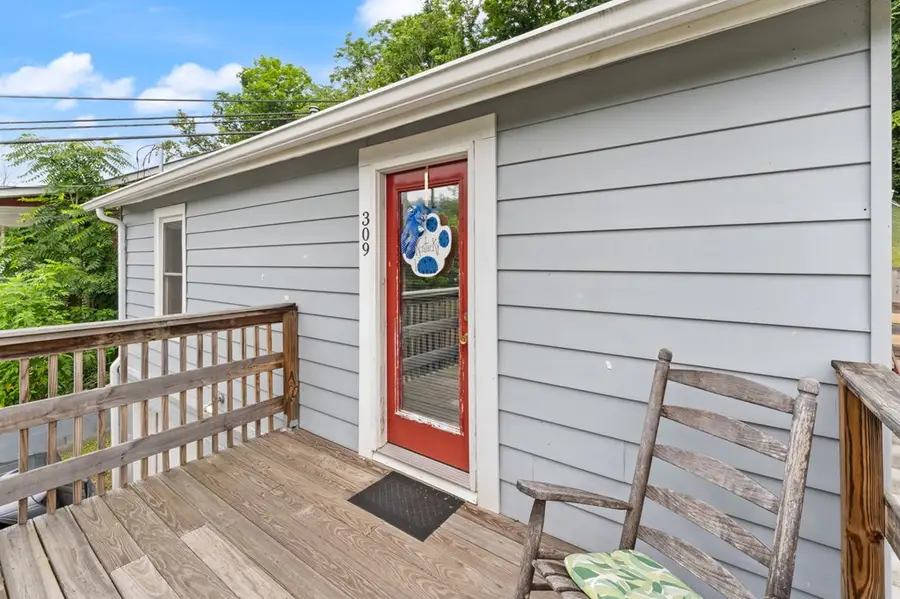 309 Orchard St, Hazard, KY 41701 - #3
