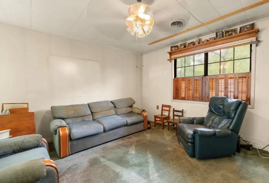 251 Wooton Road, Wooton, KY 41776 - #2