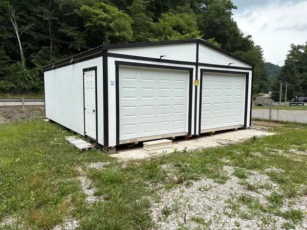 11 Stambaugh Branch, Sitka, KY 41255