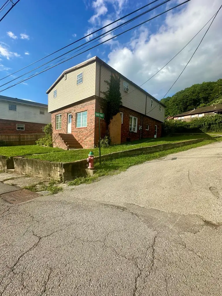 201 Cedar Street, Hazard, KY 41701 - #1