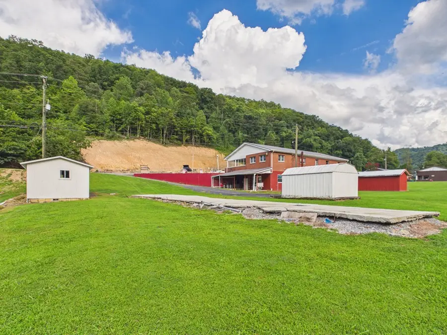 8737 Millard Highway, Pikeville, KY 41501 - #3