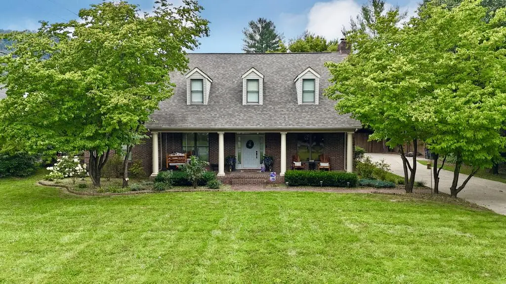 171 W Cedar Drive, Pikeville, KY 41501 - #1