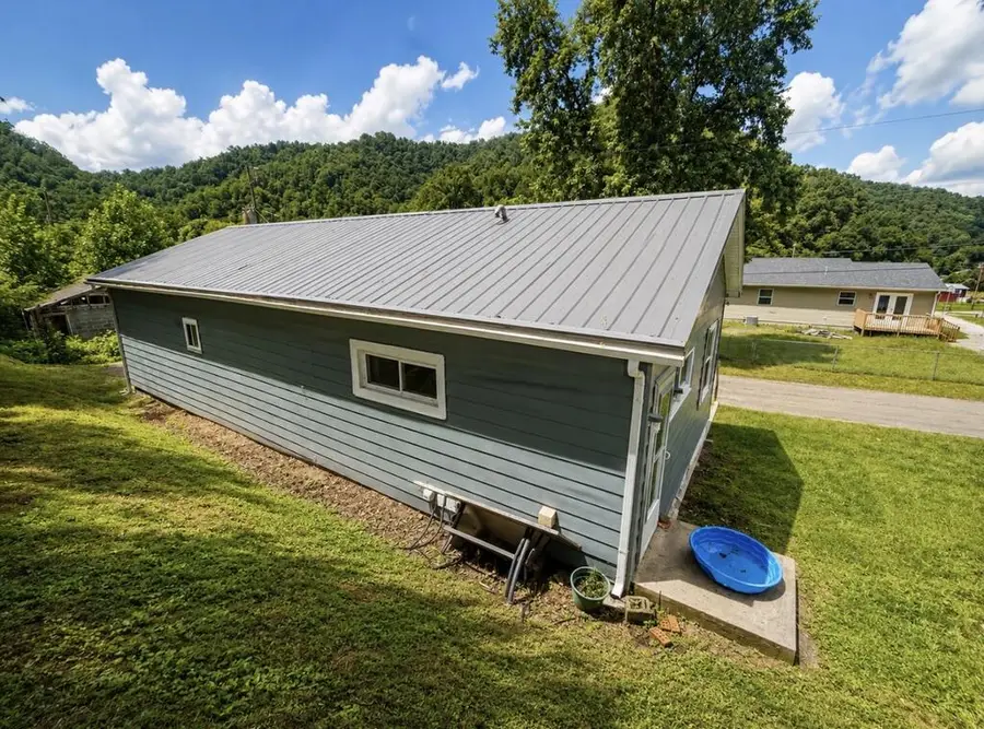 13 Helena Avenue, Matewan, WV 25678 - #3