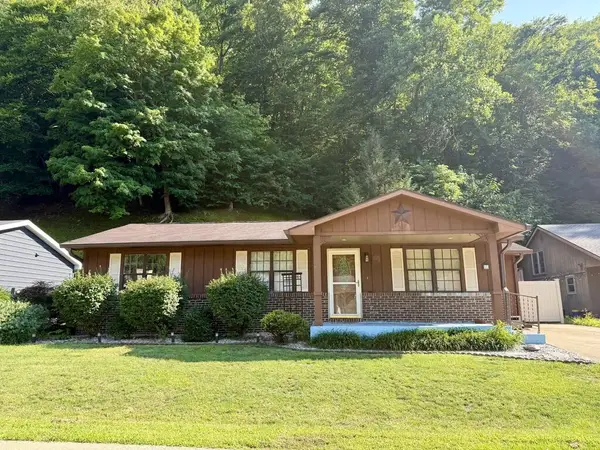 159 W Keyser Heights, Pikeville, KY 41501