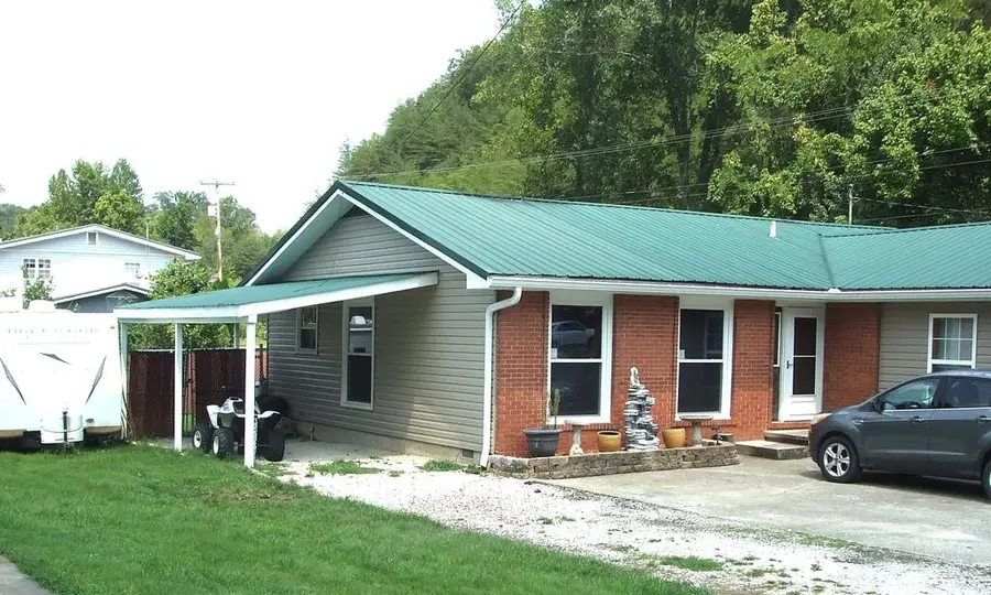 55 Conley Drive, Van Lear, KY 41265 - #3