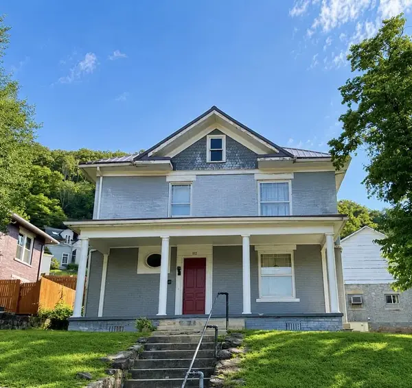 112 W 6th Ave, Williamson, WV 25661