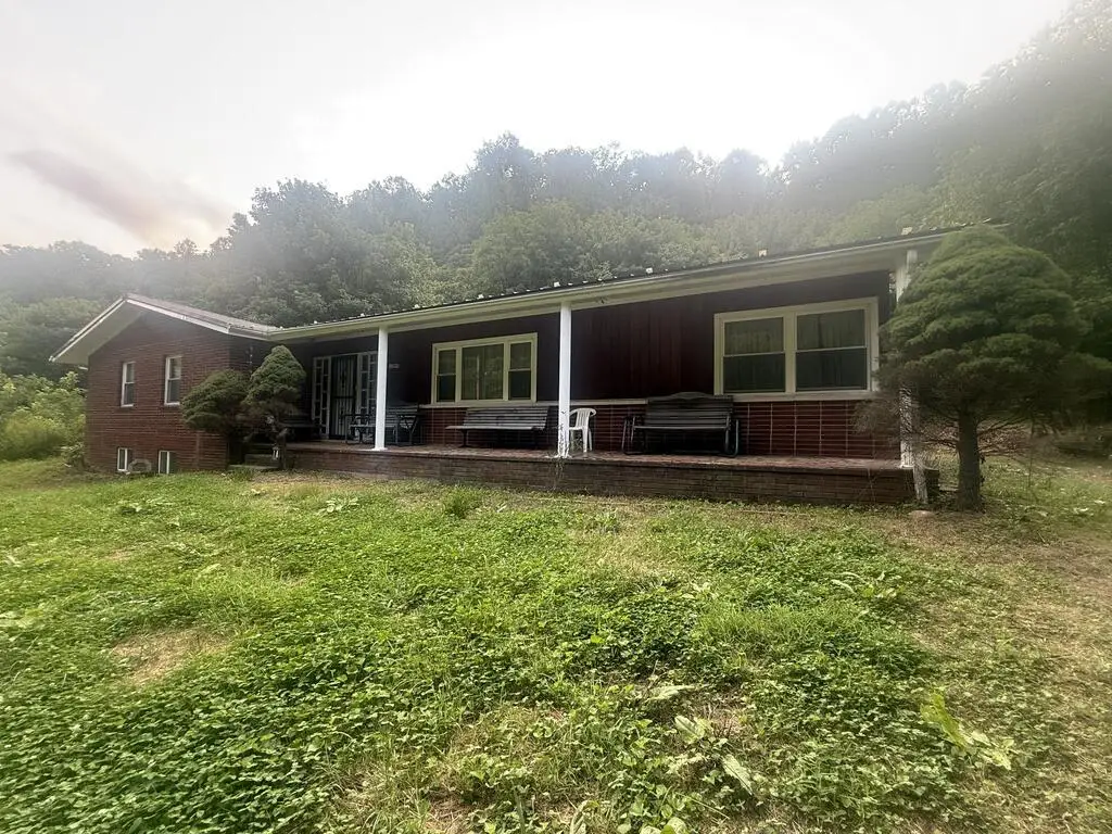 1395 Lower Pompey Road, Shelbiana, KY 41562 - #1