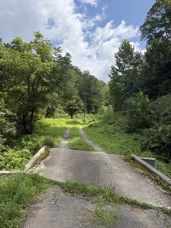 00 Daniels Creek, Banner, KY 41603