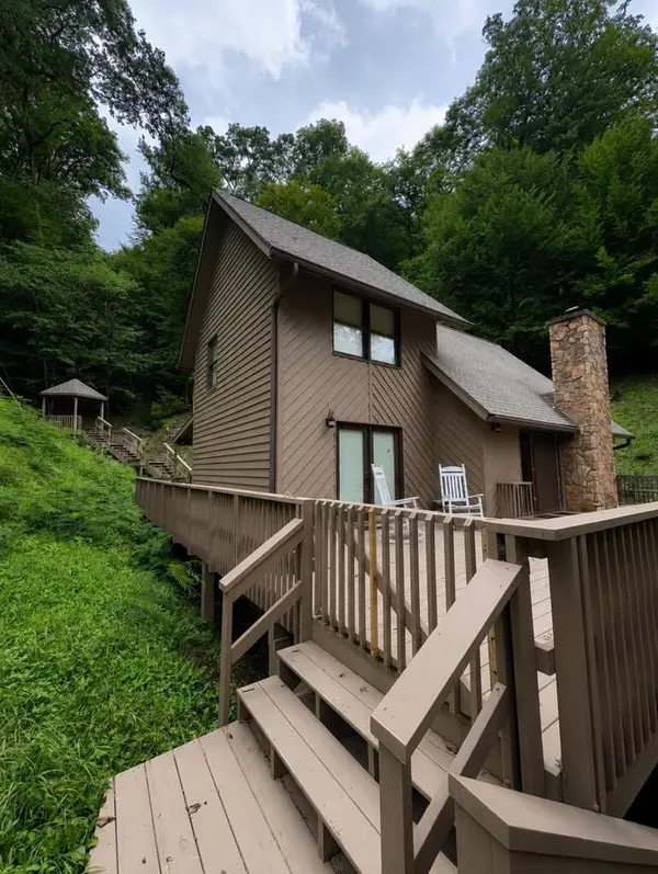 212 Meade Heights, Pikeville, KY 41501