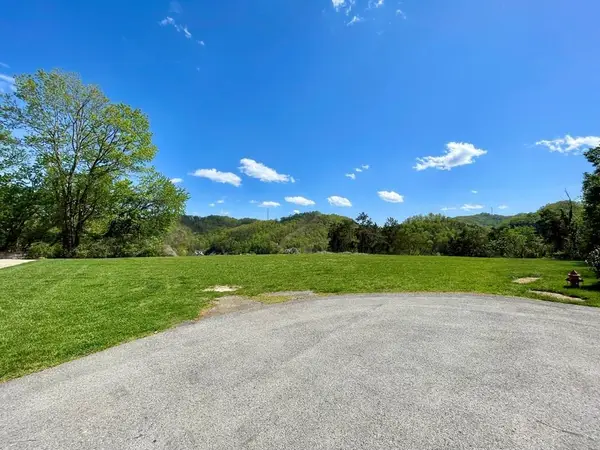 277 Northmonte Dr, Pikeville, KY 40501