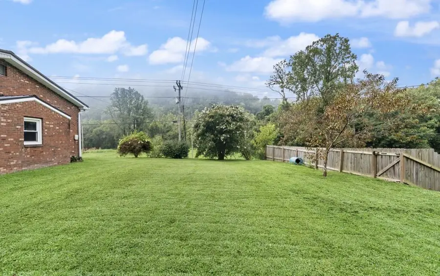 3783 Ky 476, Clayhole, KY 41317 - #3