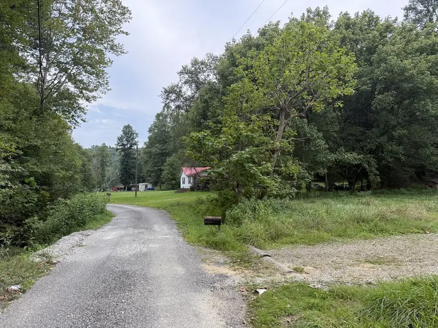 275,303 Brown Branch, Sitka, KY 41255 - #2