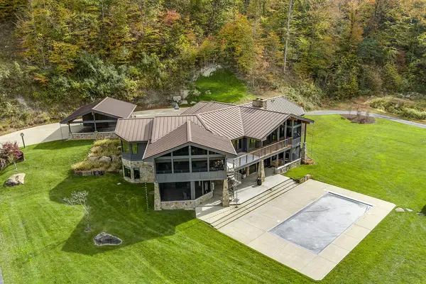 353 Autumn Ridge Drive, Pikeville, KY 41501