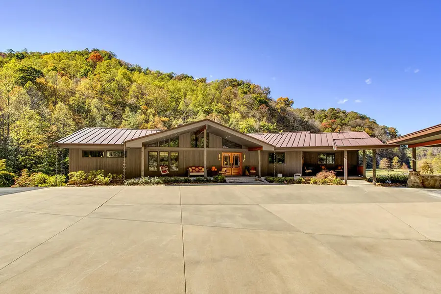 353 Autumn Ridge Drive, Pikeville, KY 41501 - #2