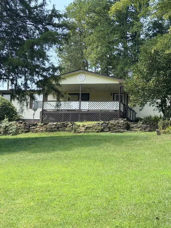 107 Ross Branch, Flat Gap, KY 41219