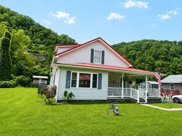 135 Jerry Bottom, Huddy, KY 41535
